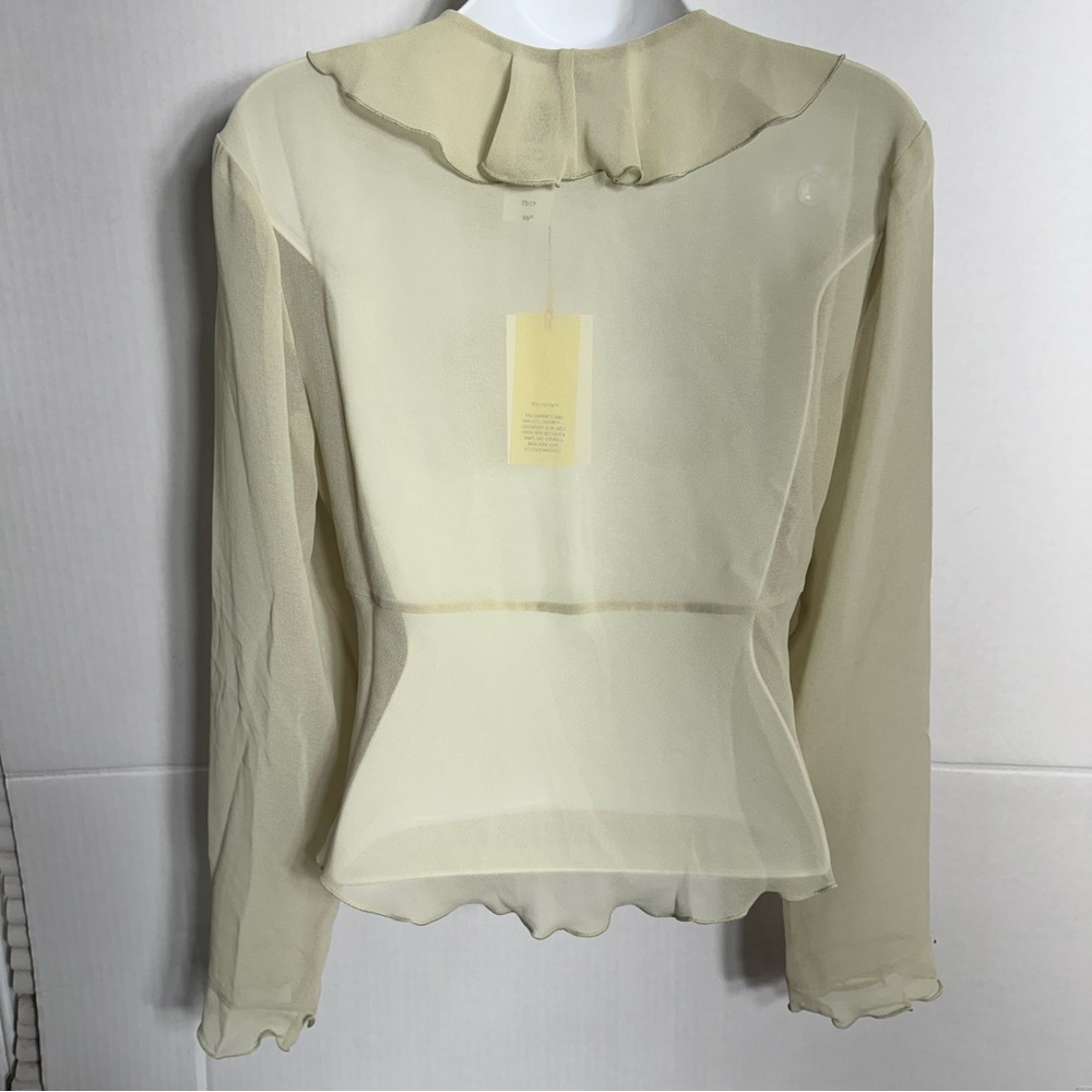 V-Neck Chiffon Ruffle Blosuse - Picture 5 of 8